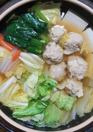 簡単今日の夕飯！白菜法蓮草鶏つくね鍋主菜-レシピのメイン写真