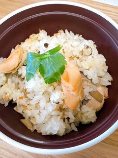 お手軽!!秋鮭としめじの炊き込みご飯-レシピのメイン写真