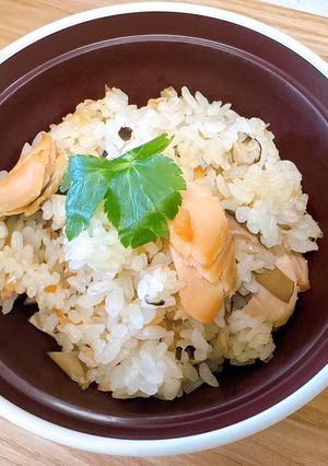 お手軽！！秋鮭としめじの炊き込みご飯-レシピのメイン写真