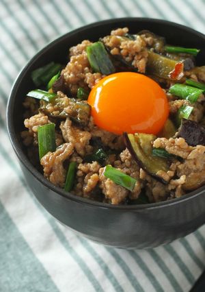 節約＆疲労回復ニラとなすのスタミナ丼-レシピのメイン写真