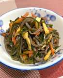 刻み昆布とこんにゃくのきんぴら風♪