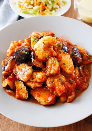 やわらか♡鶏むね肉となすのトマト煮込み-レシピのメイン写真