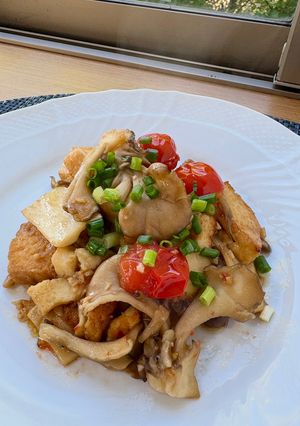 【簡単副菜】厚揚げときのこのガリバタ炒め-レシピのメイン写真