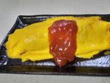昔ながらのチキンライスで作ったオムライス