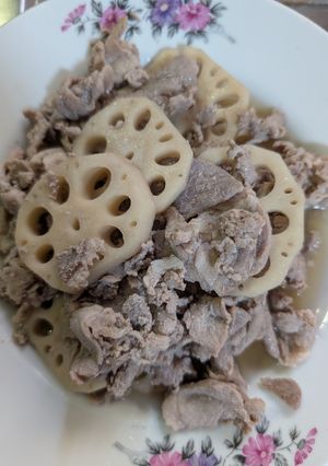 簡単★豚こま肉とレンコンの煮付け-レシピのメイン写真