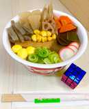 尾も白カップ麺…赤いきつね・コン尽くし