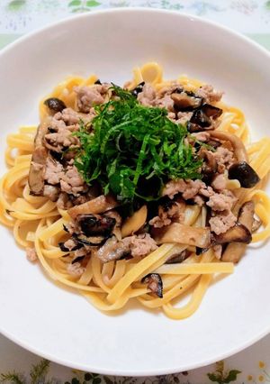 簡単昼食・夕飯!大葉ひき肉茸の和風パスタ-レシピのメイン写真