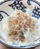 簡単！美味しい！新玉ねぎの和風サラダ