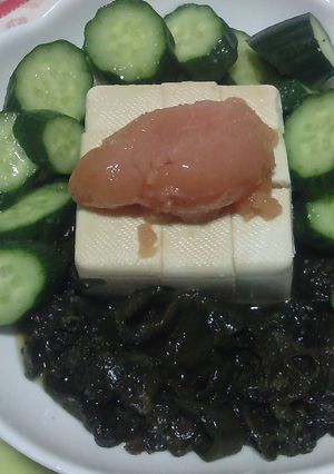 お刺し身わかめきゅうりの塩もみたらこ冷奴-レシピのメイン写真