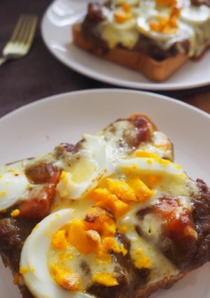 朝ごはんに！焼きチーズカレートースト-レシピのメイン写真