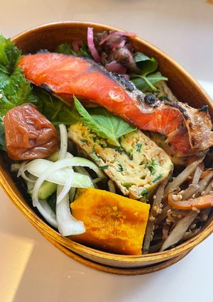 紅鮭、きんぴらとおかず卵焼き弁当-レシピのメイン写真