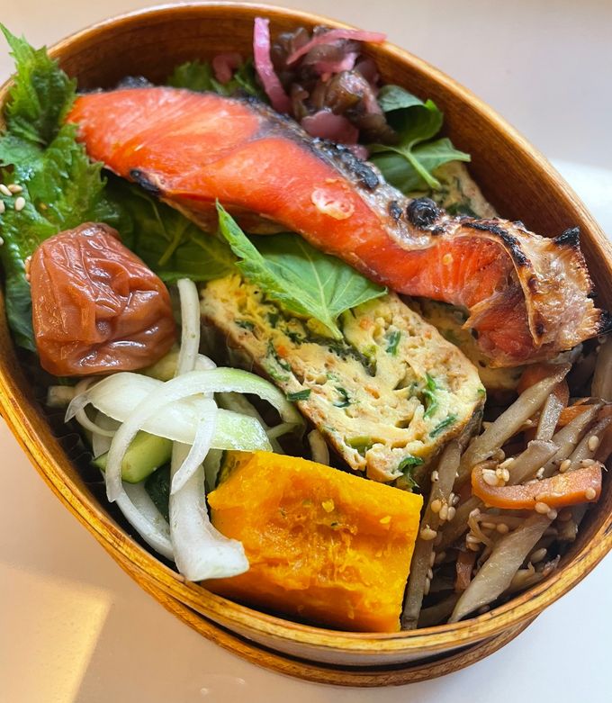 紅鮭、きんぴらとおかず卵焼き弁当-レシピのメイン写真