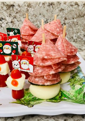サラミとチーズのツリー風ピンチョス🎄-レシピのメイン写真