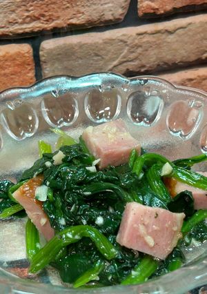 ベーコンとほうれん草のぺぺ風炒め-レシピのメイン写真