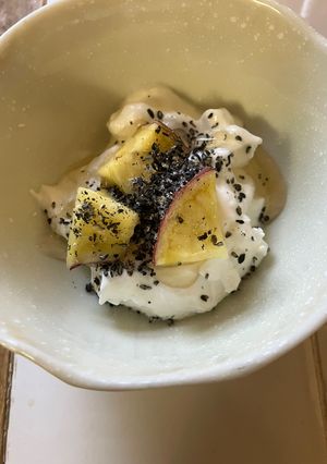 黒ごまさつまいもヨーグルト-レシピのメイン写真