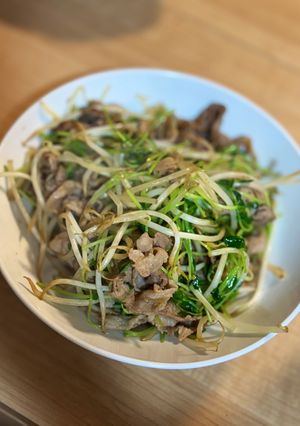 豚肉の豆苗もやし炒め-レシピのメイン写真