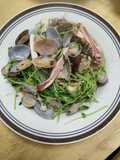 あさりといかと豆苗の簡単にんにく醤油炒め