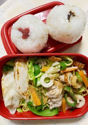 4/13塩焼きそばおにぎり弁当-レシピのメイン写真