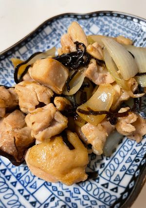 鶏肉と玉ねぎの塩昆布炒め-レシピのメイン写真