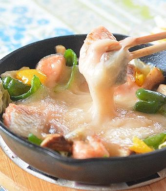 とろ~りチーズで楽しむ 鮭と彩り野菜炒め-レシピのメイン写真