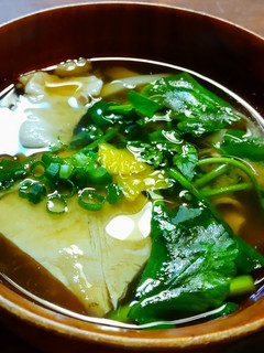 牛蒡、芹、芹根、豚肉、冷凍豆腐のお味噌汁-レシピのメイン写真