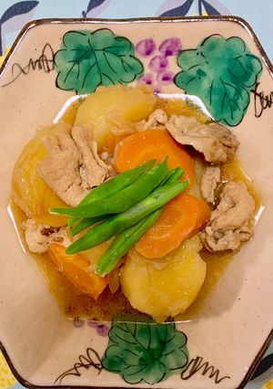 水なしで！玉ねぎの旨みたっぷり☆やさしい肉じゃが-レシピのメイン写真