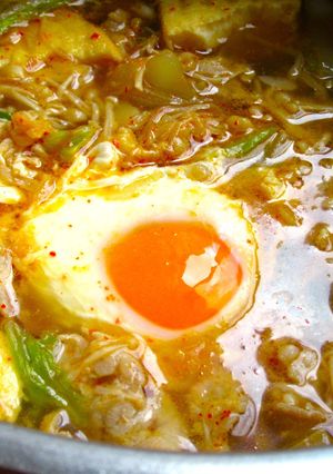 【豚こまと厚揚げと落とし卵の旨辛スープ〗-レシピのメイン写真