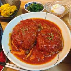 รูปของ ご飯がすすむ🐾トマト煮込みハンバーグ