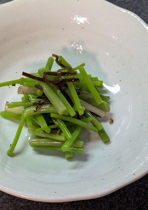 ド定番！カタハ（みずぶき）の塩昆布和え-レシピのメイン写真