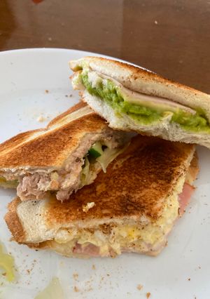 チーズたっぷり簡単ホットサンド-レシピのメイン写真