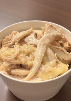エリンギとサラダチキンのチーズ蒸し焼き-レシピのメイン写真