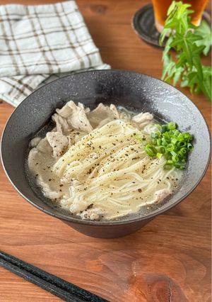 とんこつラーメン風♪豚ネギ塩そうめん-レシピのメイン写真
