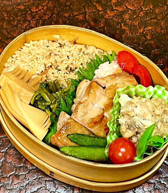 お弁当⭐︎ほうじ茶と梅干しの炊き込みご飯-レシピのメイン写真