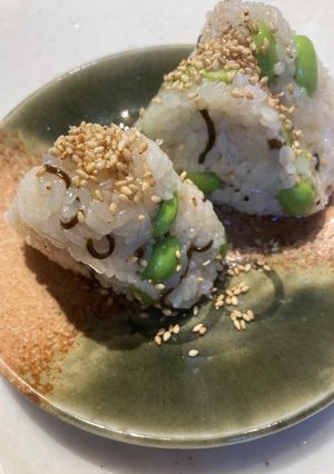塩昆布枝豆いり　おにぎり-レシピのメイン写真