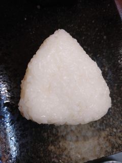 塩握り びっくり美味しい！コンビニ風塩おにぎり by claire0147