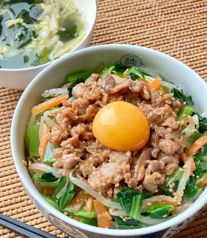 栄養バランス◎豚こまビビンバ風丼-レシピのメイン写真