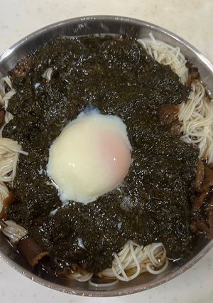 アカモクと温玉と花しいたけのそうめん-レシピのメイン写真