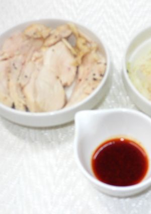 蒸鶏胸肉 オイスター辣油だれ ver.2-レシピのメイン写真