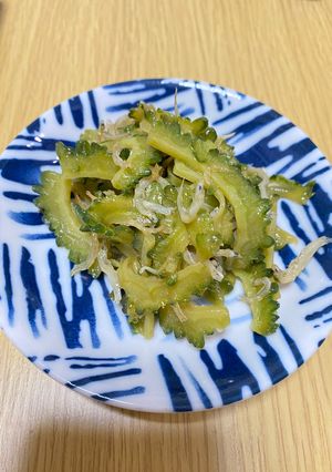 ゴーヤとちりめんじゃこの炒め物-レシピのメイン写真