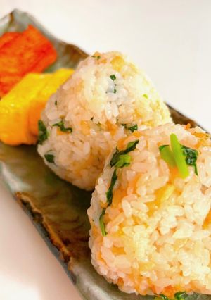 シンプルが一番旨い😋大根葉おにぎり-レシピのメイン写真