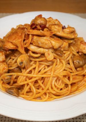 鶏ときのこのトマトソースパスタ-レシピのメイン写真
