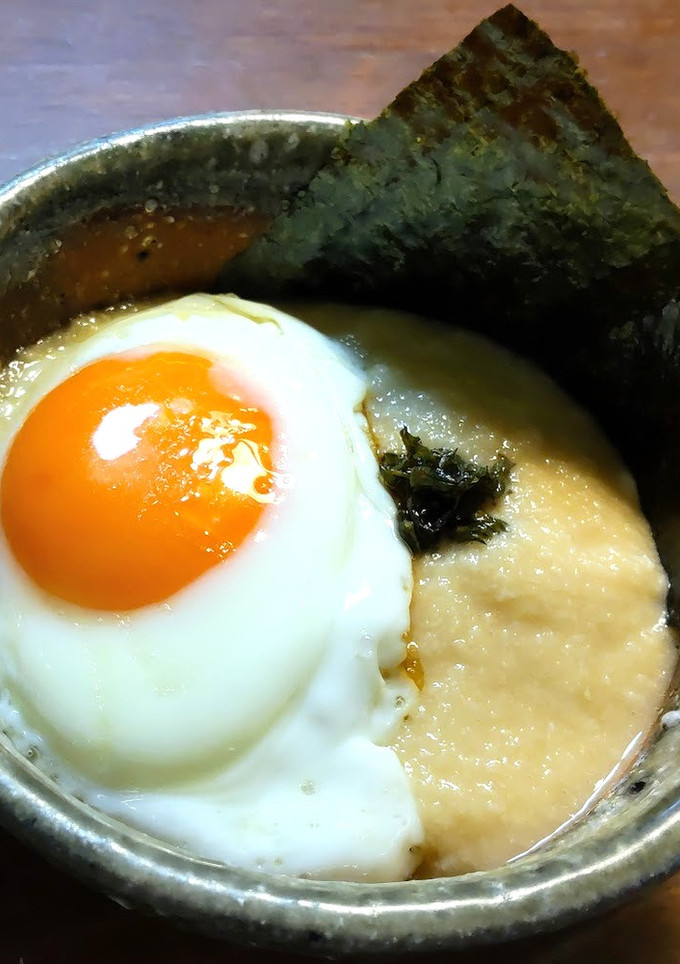 目玉焼きとスーパー大麦入りのとろろご飯-レシピのメイン写真