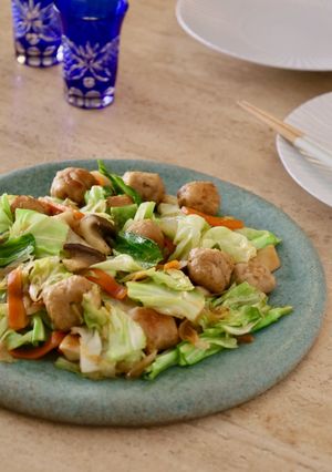肉団子とキャベツのオイスター炒め-レシピのメイン写真