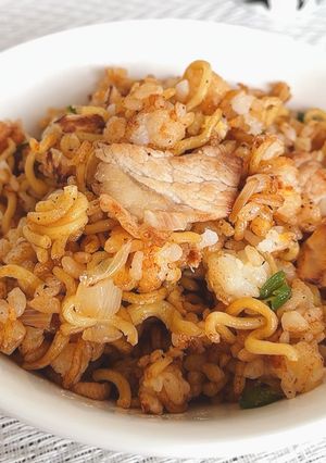 余った焼きそば麺で簡単そばめしチャーハン-レシピのメイン写真
