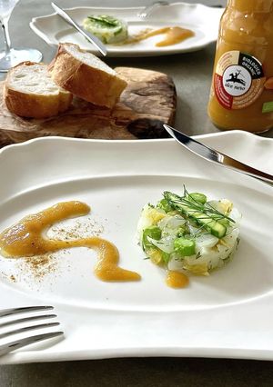 イカとアスパラのタルタル×イエロートマトソース-レシピのメイン写真