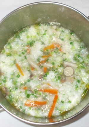 長芋鶏もも肉スープ♪簡単レシピしめじ人参-レシピのメイン写真