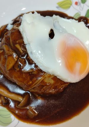 デミきのこ煮込みチーズｉｎハンバーグ-レシピのメイン写真