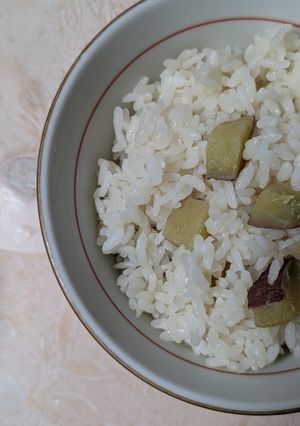 簡単★晩御飯！サツマイモごはん-レシピのメイン写真