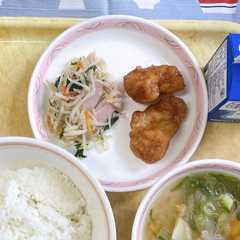 รูปของ 給食★ヤンニョムチキン