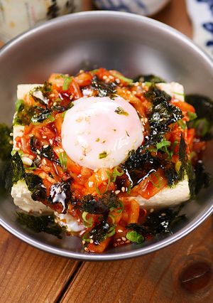 パパッと簡単♪韓国冷奴🍺キムチーズ温玉😋-レシピのメイン写真